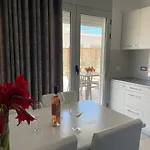 Luxury Sea View 아파트 Sarandë