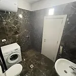 Luxury Sea View 아파트 Sarandë