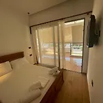 Luxury Sea View 아파트 Sarandë