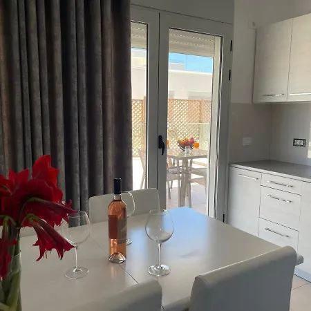 Luxury Sea View Апартаменты Саранда
