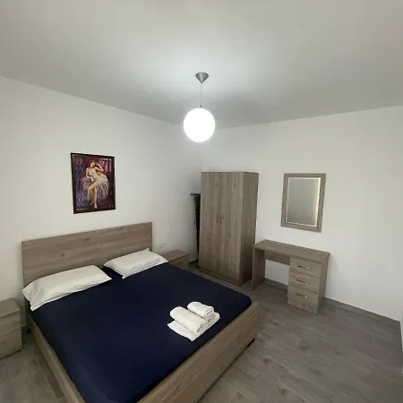 Luxury Sea View ساراندا
