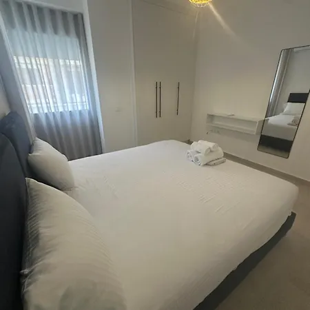 Luxury Sea View Apartament Saranda