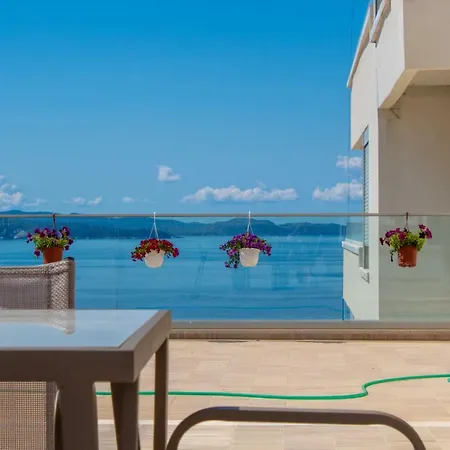 Luxury Sea View